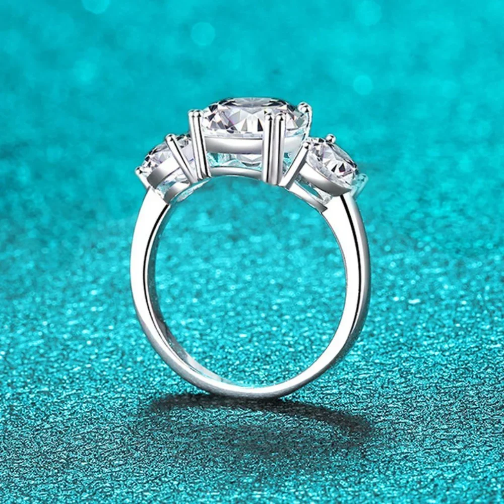 Certified 4ct. t.w. Moissanite Diamond 3 Stone Wedding Engagement Ring NEW